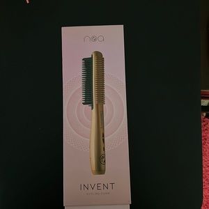 NOA styling comb